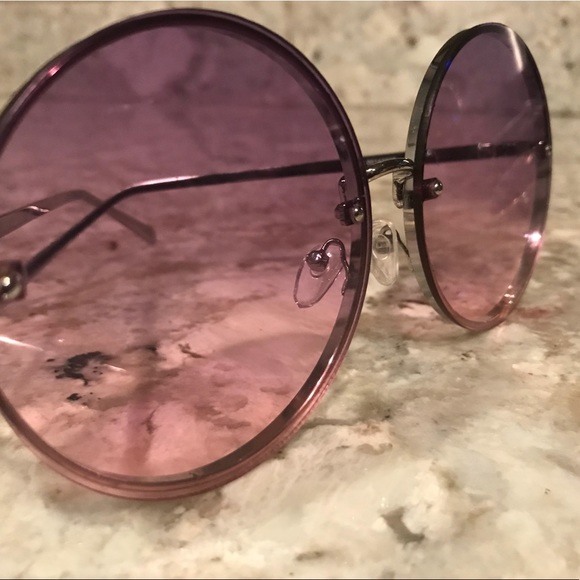 Pair of purple Shades made in China - Picture 4 of 6